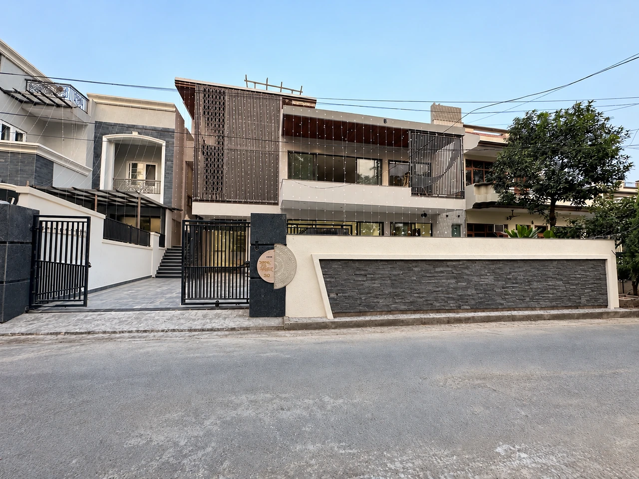 Wide street-facing view of Ruchit Residence, a 400-gaj kothi in Phase 1, Mohali
